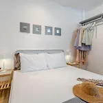 Venetian Suites 4 Apartment Naxos City